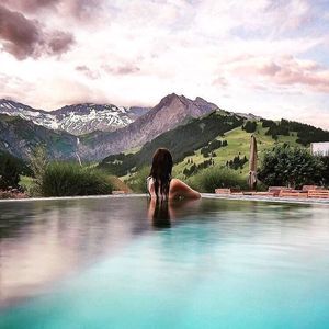 Meet your Posher, Alexi